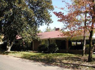 1102 10th Ave N, Columbus, MS 39701