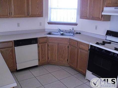 4th image of 11585 Spencer Dr