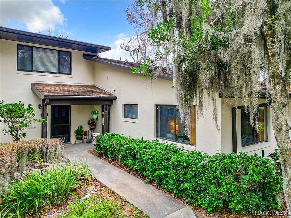 1st image of 1637 SE Paradise Cir E Unit 107