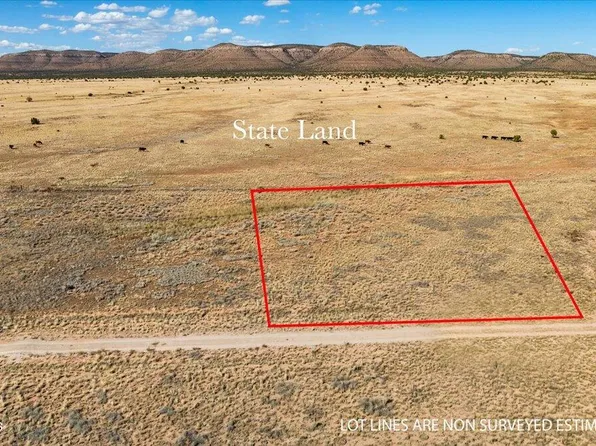3336 W Limestone Dr, Paulden, AZ 86334