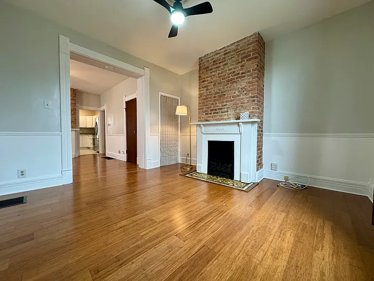 121 Chicago Ave — Photo 8