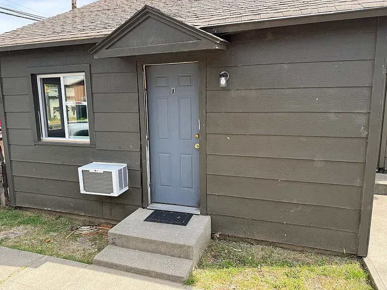 604 N 6th Ave #A — Photo 5