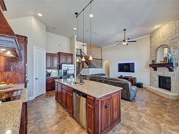 4th image of 2836 Sherwood Dr