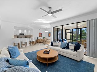 7056 Pelican Bay Blvd APT 102, Naples, FL 34108