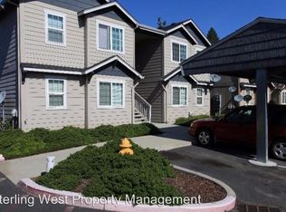 636 Midway Rd, Medford, OR 97501