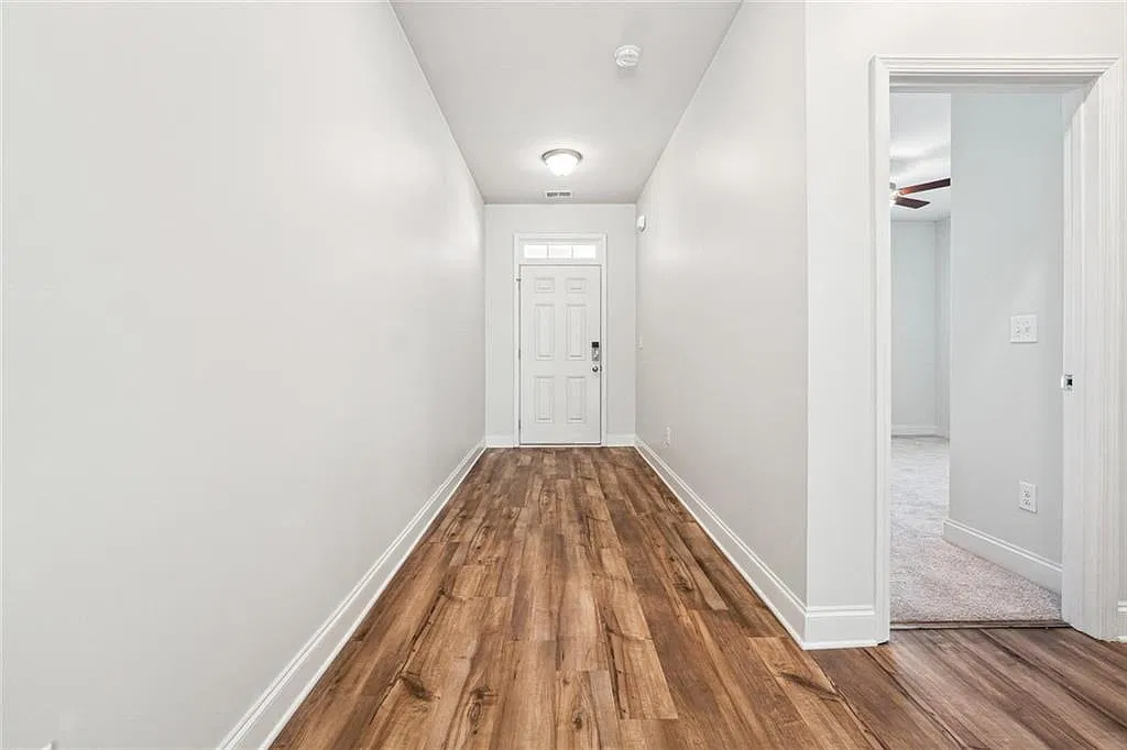 5 bed, 4.0 bath, 3021 sqft, $2,800 — Photo 3