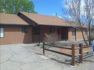 1690 Murray Loop, Bosque Farms, NM 87068