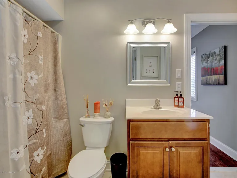 374 Aldo Dr — Photo 16