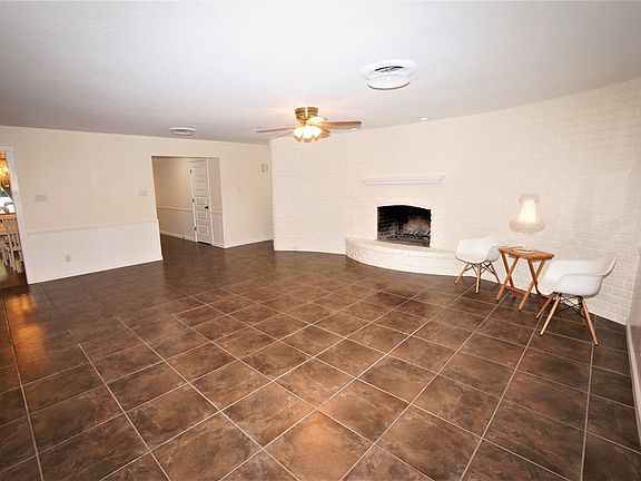 4th image of 1717 Pagewood Ave