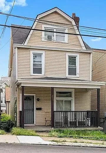 254 Robinson St