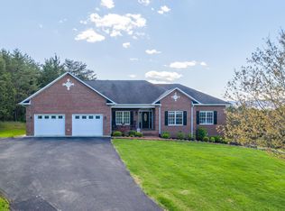 2541 Country Club Rd, Troutville, VA 24175