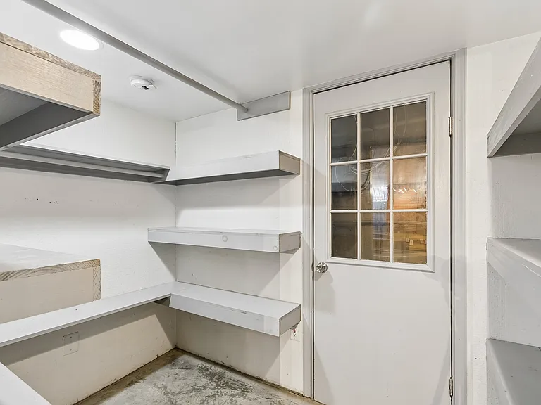 2222 Watkins St — Photo 19