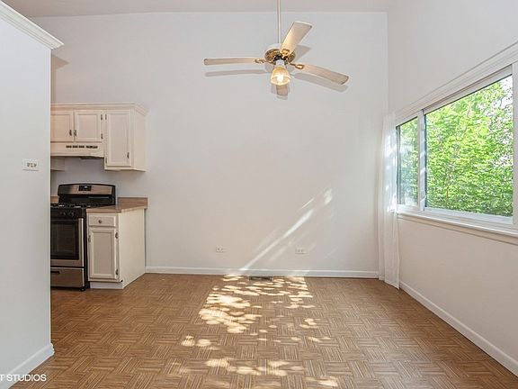 5th image of 3 W Millstone Ct #C