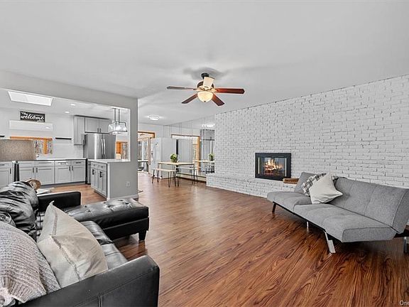 4th image of 23 West Dr