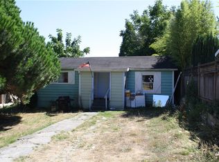 1207 SW Cambridge St, Seattle, WA 98106