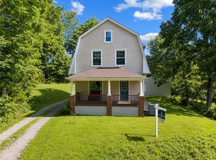 416 Pine Run Rd, Fombell, PA 16123