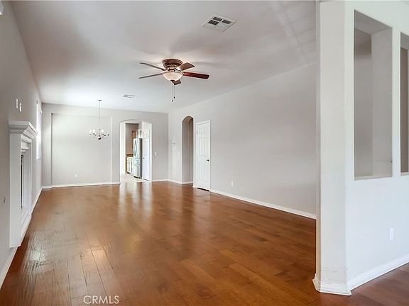 5th image of 2735 Vine St
