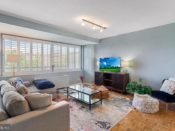 3rd image of 3900 Watson Pl NW #B-6d