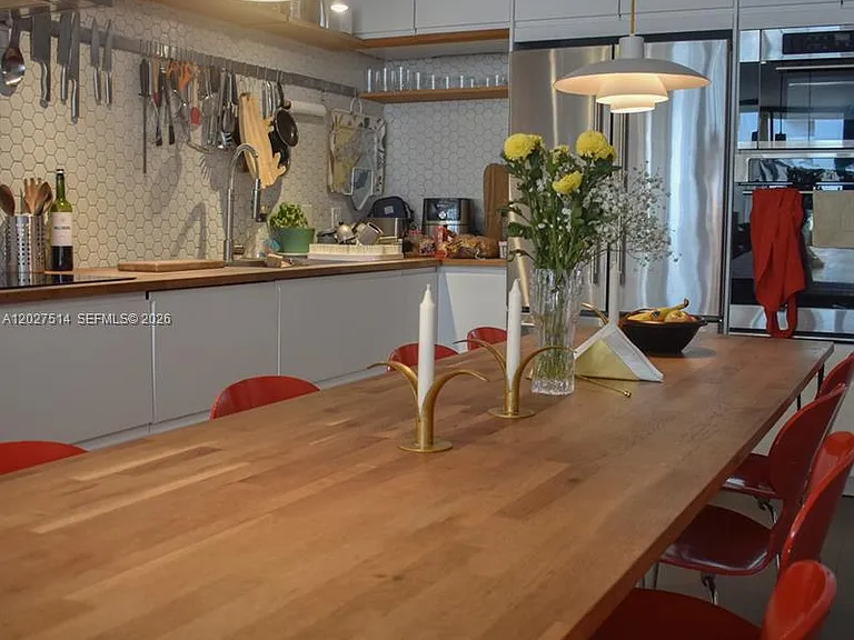 600 NE 36th St #1711 — Photo 5