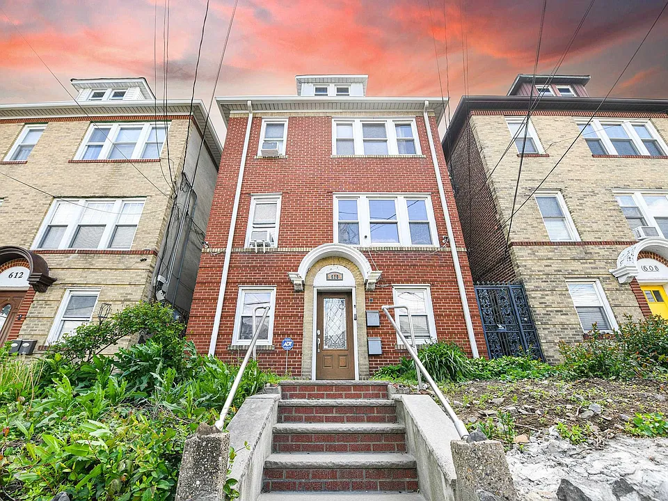 610 Columbia Ave #2