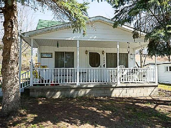 2nd image of 403 Antrim St