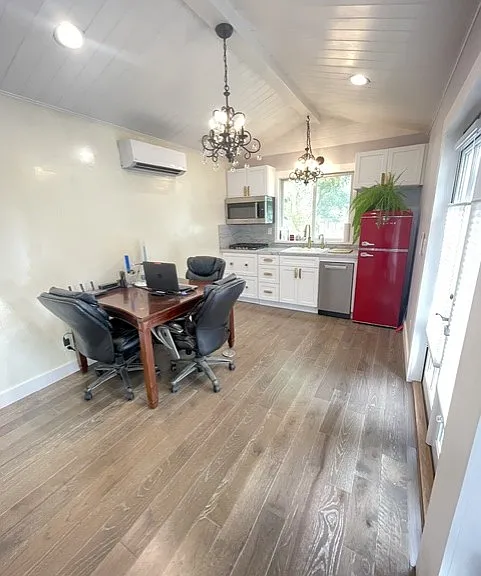 4112 Stanley Blvd — Photo 7