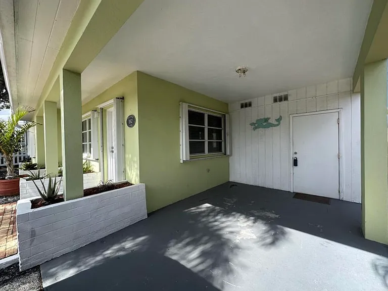49 Douglas Dr — Photo 9