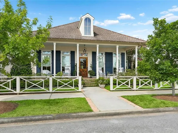 909 Tezcucco Ct, Covington, LA 70433