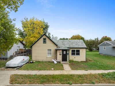 100 21st St NW, Minot, ND, 58703