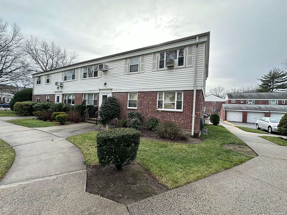 Bay Terrace Gardens 21215 16th Ave Bayside NY Zillow