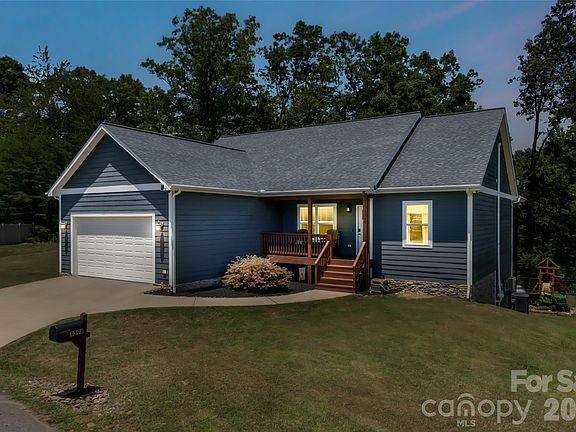 3rd image of 4398 Belmont Dr