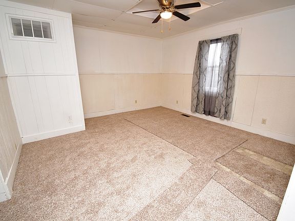 4th image of 52 Blinn Ave