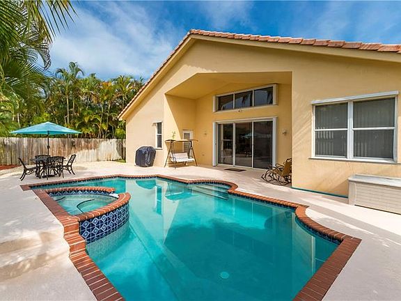 4th image of 18354 NW 12th St