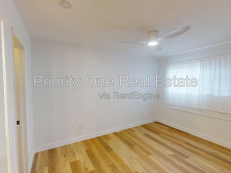 4420 Cleveland Ave #4 — Photo 6