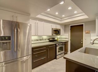 1090 Westward Ln, Costa Mesa, CA 92627