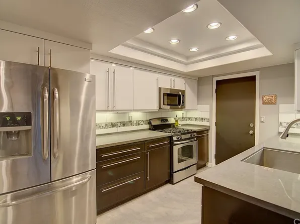 1090 Westward Ln, Costa Mesa, CA 92627