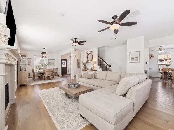 3106 Chesterfield Ln, Stafford, TX 77477