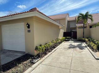 231 Old Meadow Way, Palm Beach Gardens, FL 33418