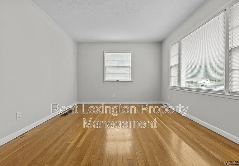 2124 Violet Rd — Photo 4