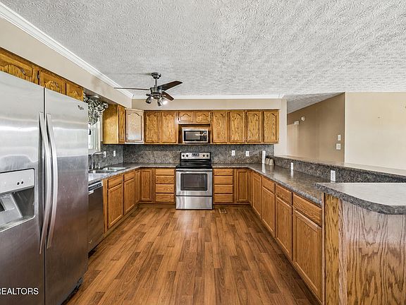 5th image of 6121 W Emory Rd