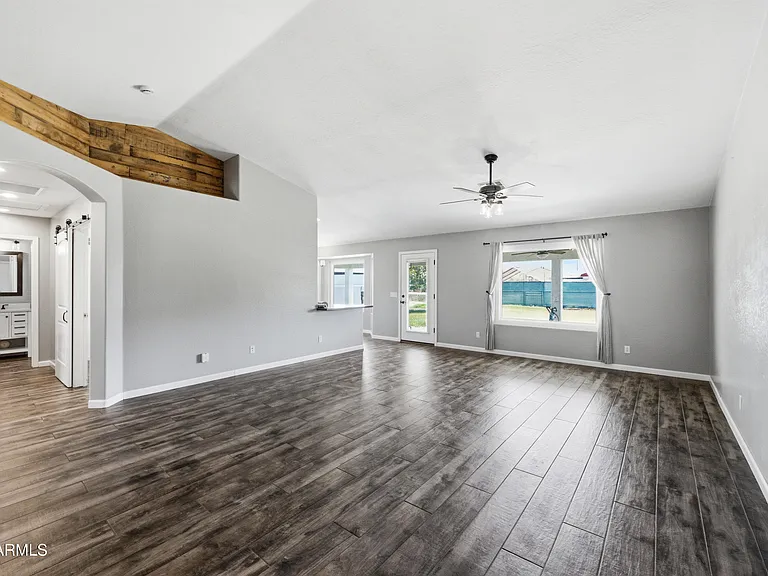 18333 E Sunnydale Dr — Photo 3