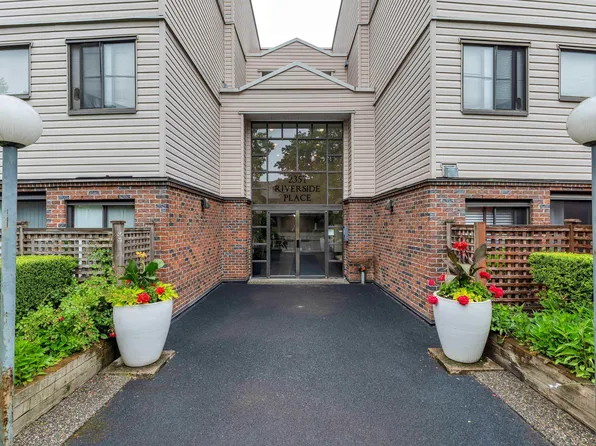 2357 Whyte Ave #201, Pt Coquitlam, BC V3C 2A3