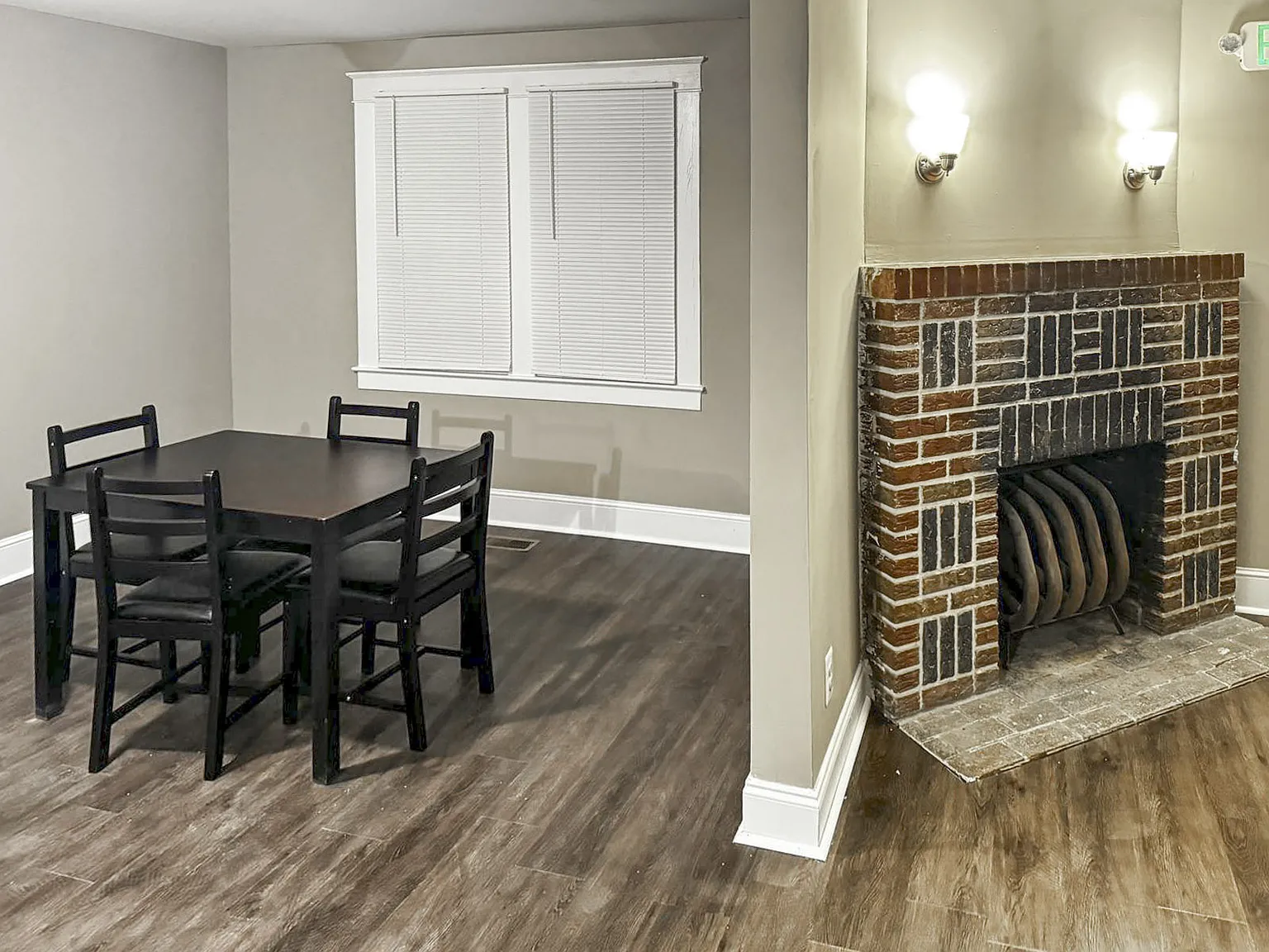 4 bed, 2.0 bath, 1704 sqft, $866 — Photo 4