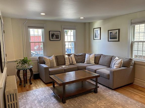 5th image of 10 Warren St #1