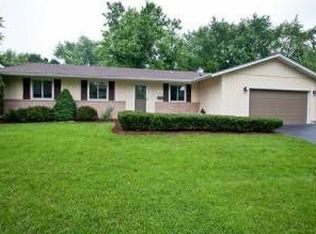 6001 Perry Dr, Woodridge, IL 60517