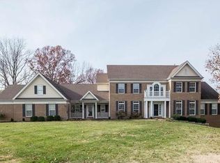 1925 Roth Dr, Des Peres, MO 63131