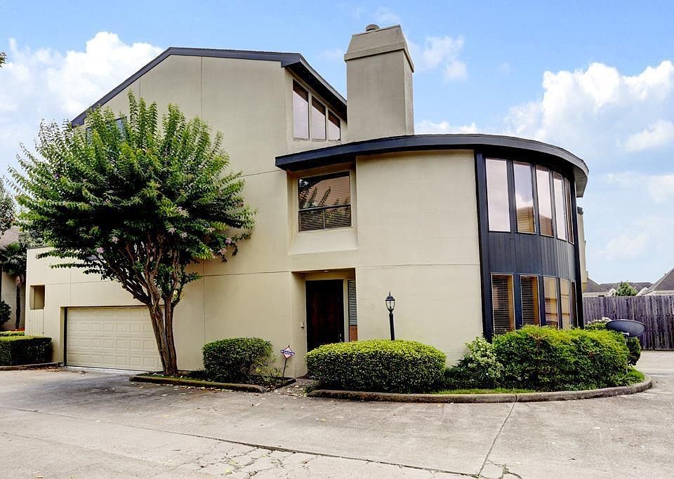 1st image of 1116 Bering Dr #15