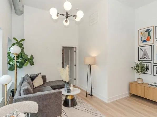 2256 N Sawyer Ave, Chicago, IL