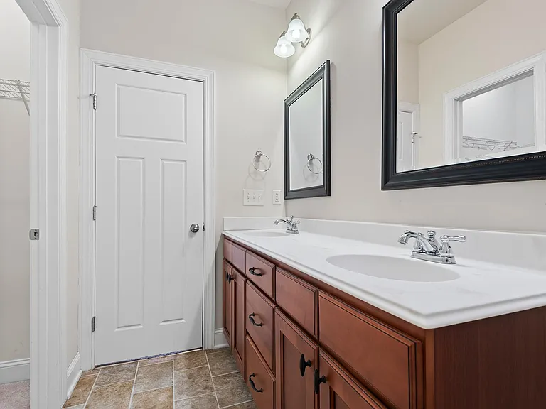 3950 Amelia Park Dr — Photo 13