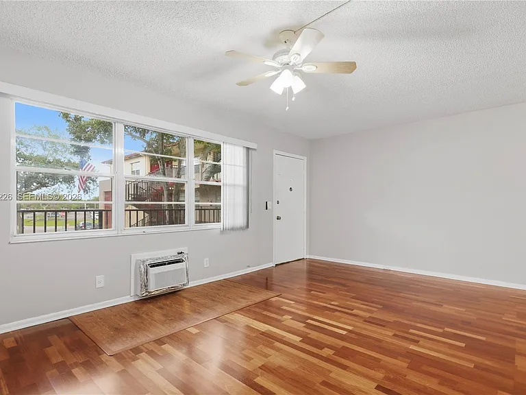 151 SW 134th Way #206N — Photo 4